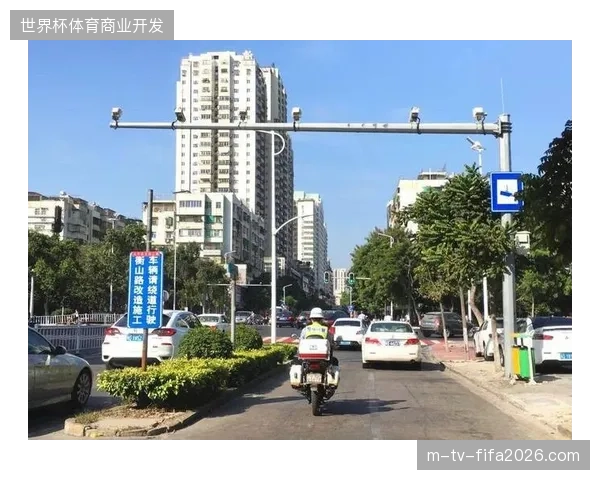 卢塞尔球场多机位协同系统复盘：如何保障短视频信号在极端流量下的极致传输稳定
